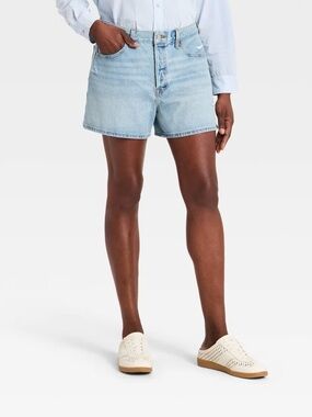 Universal Thread 90's Baggy Jean Shorts Light Wash Size 6 NWOT